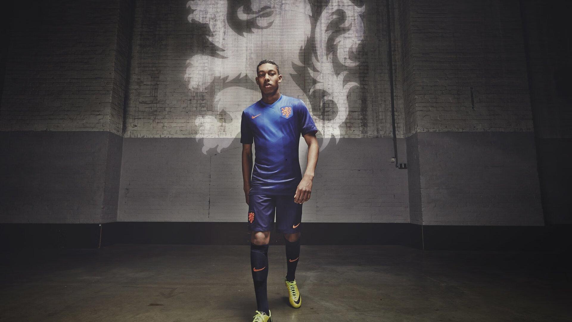 纽卡斯尔联队官方宣布签下18岁西班牙边锋科德罗，球员将于7月1日自由身加盟