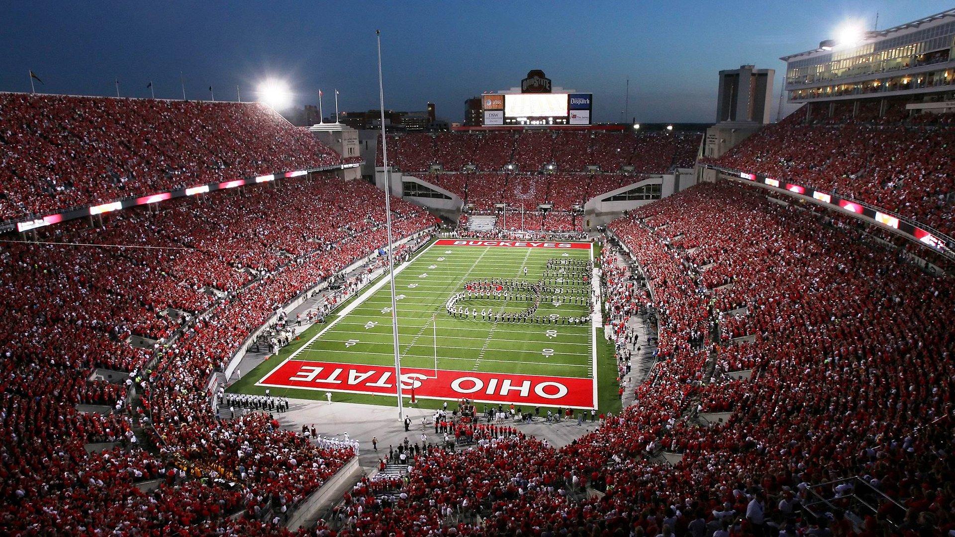 从黑暗到光明,探花郎埃奇库姆的七年发电机生涯与母亲的无声牺牲